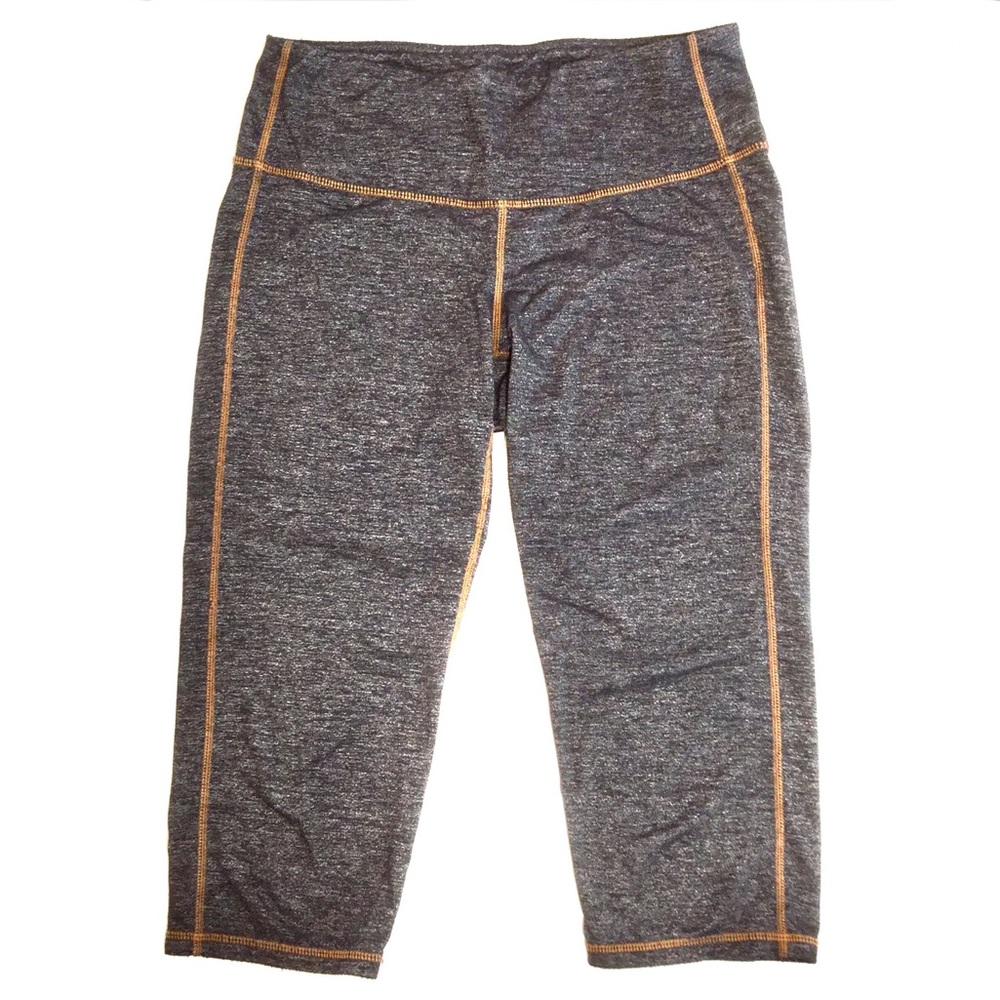 ATHLETA capris stretchy Yoga pants.